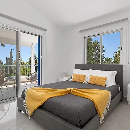Experience The Perfect Blend Of Luxury, Comfort, And Convenience! *