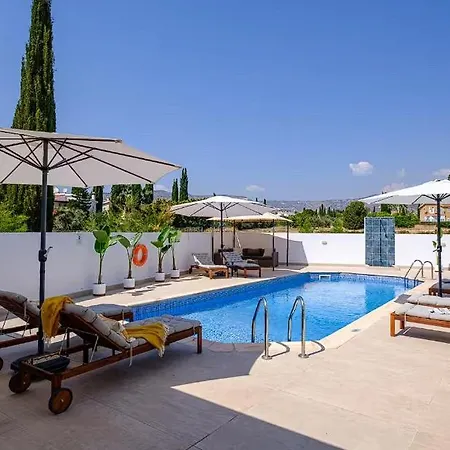 Πανσιόν Experience The Perfect Blend Of Luxury, Comfort, And Convenience! *